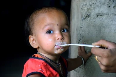 Weaning in India: Encouraging Self-Feeding and Balanced Nutrition